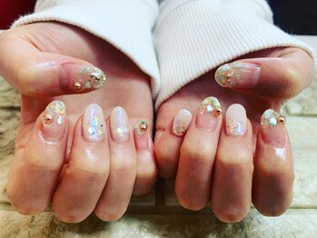 人気のシェルネイル!