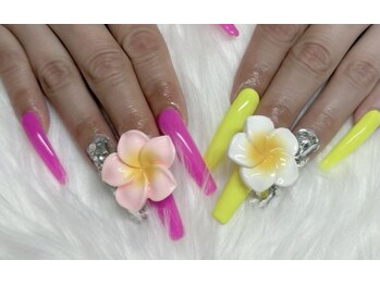 アーク(Ark)/プルメリアネイル★服部担当