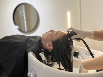 エメ 倉敷店(Aimer)の写真/【歪みを整える贅沢ご褒美ヘッドスパ】洗練された雰囲気の贅沢な空間で日常を忘れ癒しの時間をご提供♪倉敷