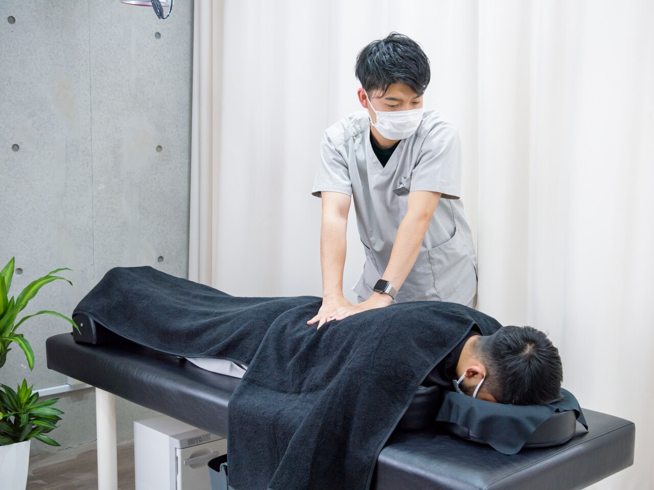 【骨格からのお悩みにアプローチ】腰痛改善整体コース　\9700