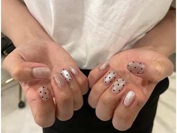 ホワイルアットネイル ハラジュク(while at nail HARAJUKU)/マグネット×ドット