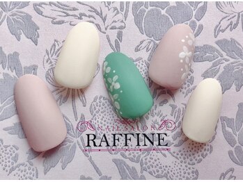 ネイルサロンアンドスクール ラフィーネ 池袋店/小花ネイル ¥6990