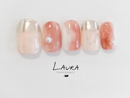 LAURA POMPONNE Noble