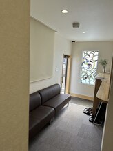 ほぐし人 西 大宮店/リニューアル店内入口　受付です