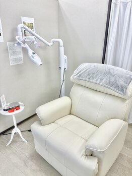 ホワイトニングショップ 山口店/フカフカのイスでリラックス♪