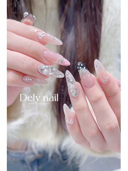 蝶が舞うガーリーネイル