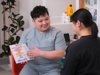 サンライズ鍼灸整骨院 茨木院の写真/【茨木市3分】平日20時まで★仕事終わりに通いやすい!首肩こりも当院にお任せください◎