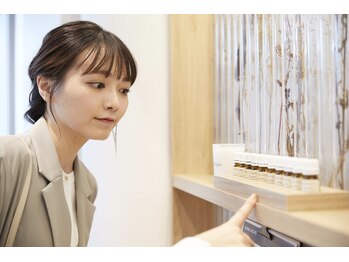 パラスパガーデン アオモリ(para spa GARDEN aomori)の写真/自爪風パラコーティングで自然な仕上がりと補強を両立！ネイルケア込みで清潔感◎♪