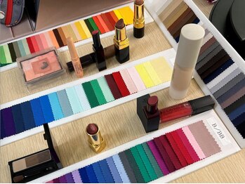 めぐりクローゼット 高松店/お手持ちのコスメの色をチェック