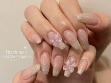 レアネイル(Le'a nail)の雰囲気（フラッシュネイルにワンポイントでリボン♪）