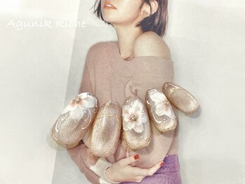 アグニークリッシェ(Agunik Riche)/【手書きフラワーネイル】