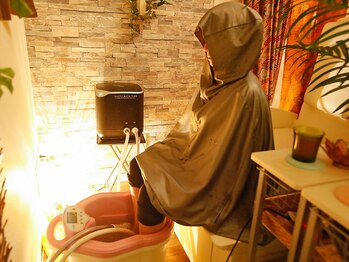 ヨサパーク モックス 堺東(YOSA PARK MOX)/フットバス施術中