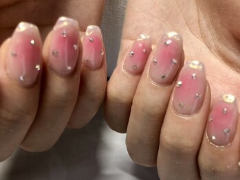 ネイルプラス(Nail Plus)の写真/【必ず1度はハマる、煌めきマグネット】ワンカラーだけじゃ物足りないけどシンプルが好きな方に★