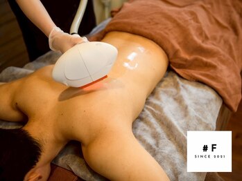 ヨハク(YOHAKU)の写真/【通うほどお得！全身脱毛でツルスベに】23時まで営業★完全個室＆一定期間のご来店で脱毛保証付◎
