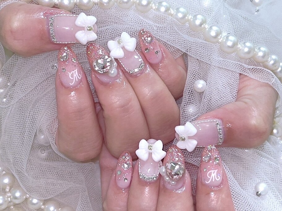 2026年冬トレンド】イニシャルのネイルデザイン集｜人気順