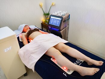 エステティックサロン エポック(epoque)の写真/【ラジオシェイパー】【ＴMキューブ】【スーパーセルム】3種の痩身マシンで理想のスリムボディにお仕上げ！