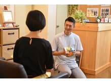 オフィスマツナガの肩こり腰痛回復センター/小顔の仕組みもしっかり説明