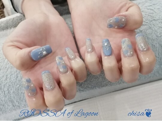 2025年冬】くすみブルーのネイルデザイン集｜人気順｜ホットペッパー  