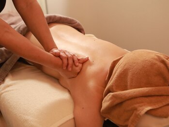 フローアールスタイル(flow Rstlye)/腕を上げる箇所にアプローチ