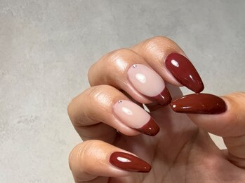 シャルムプラス(Charme+)の写真/【圧倒的な美フォルム★】シンプルだからこそ際立つ艶感&美しいフォルムで思わず見惚れる上品な指先に♪