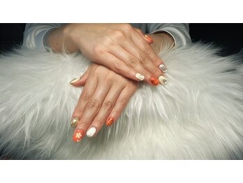 トレソール(tre'sor)/ポップなオレンジ色デザイン