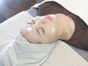 メニール(mennir)/シミケア＋毛穴洗浄