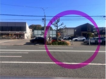 シルフェール(cil.faire)/サロン駐車場の入り口について