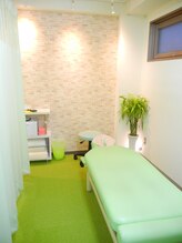 千葉リーフ整体院 稲葉カイロプラクティックセンター/施術スペース１