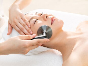 サロンクリアトウキョウ 目黒(salon clear TOKYO)/インディバで筋肉をほぐし小顔に