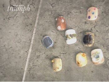 トライアンフ(TriumpH)の写真/さりげなく見えるフットネイルで足元からお洒落に♪フットワンカラー7000yen