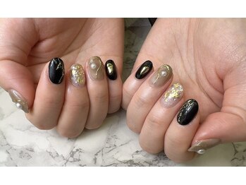 リリ(Rili)/成人式、前撮りニュアンスネイル