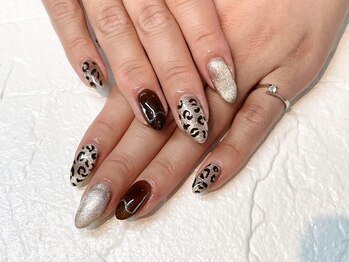 バズネイル(VAZ NAIL)/