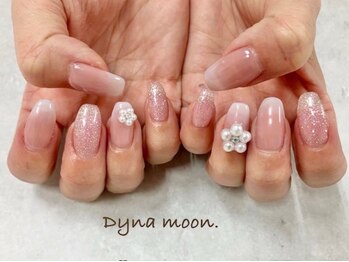 ダイナ ムーン(Dyna moon.)の写真/肌や好みに合わせたカラーをしっかりとカウンセリング！手元が綺麗にみえる似合わせコーディネート♪