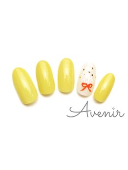 アヴィニール 表参道(Avenir)/イエローフラワーネイル