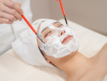 カミオエステティック(KAMIO ESTHETIQUE)の写真/ララピールで、刺激の少ない角質ケアと潤いをチャージ！素肌美を叶える韓国発新世代ピーリングなら当店で♪