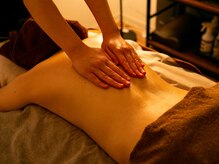 マシェリ(ma cherie)/背中のオイルトリートメント