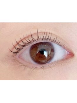 ナチュラル上品な目元にしたい