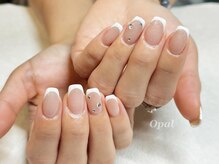 シンプルだからこその指先が美しく見えるフォルム☆