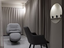 アンス(anth:)の雰囲気（完全個室のプライベート空間。どんな些細な事でもご相談ください）