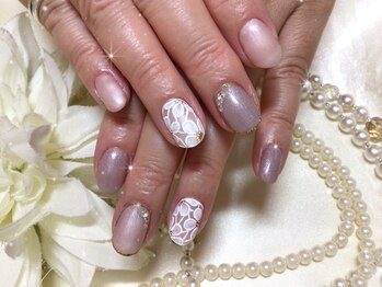 ウィズ フェリーク/レース風ネイル　ベージュ