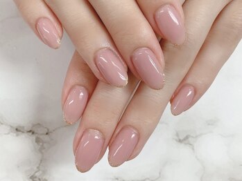 アイラッシュアンドネイルサロン アイリス(Airis)の写真/上品な大人シンプルネイルも得意です！ストーン追加OK◎肌馴染みの良いカラーなどもご提案いたします＊