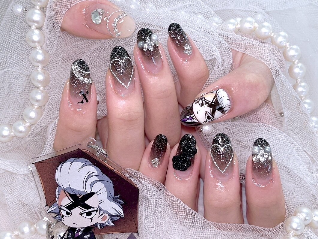 2026年冬トレンド】イニシャルのネイルデザイン集｜人気順