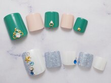 シックネイル(CHIC nail)/フットケアカラー(単色)¥6480～