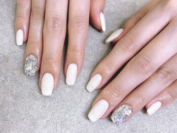 プライズアイリス アイラッシュ 池袋東口店(prize Iris eyelash)/Whiteネイル 【池袋】