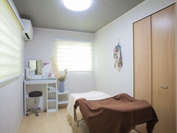 チビ(chibi)の写真/【お子様とのご来店大歓迎】ブラシ1つで毛流れを整えるだけ!ハリウッドブロウリフトで朝のメイクを時短に◎