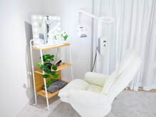 NAホワイトニング 船橋店/ホワイトニングチェアブース風景