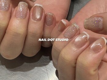 ネイルドットスタジオ 堺筋本町(NAIL DOT STUDIO)/マグネット×フラッシュ