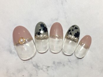 クイーンビー(QUEEN BEE)/オフィスネイル