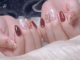 ツィードネイル