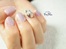 タイニーツリー(Tiny Tree)/ビジューデザインネイル
